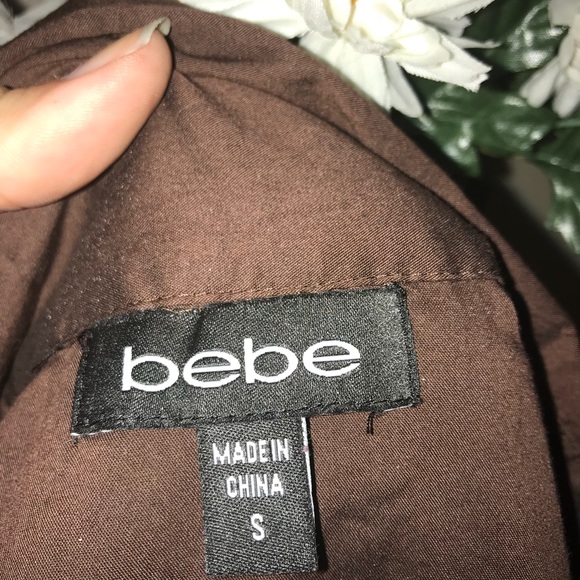 Bebe Chocolate Ruffle Blouse w/Puff Sleeves - Picture 7 of 8